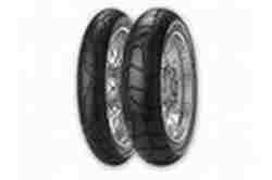 Pneu moto de route marque Pirelli modèle Scorpion Trail dimension 130x80x17 MC 65S  - Image 1